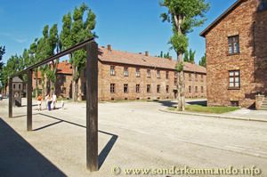 Appellplatz place d'appel gibet pendaison collective Auschwitz Stammlager 